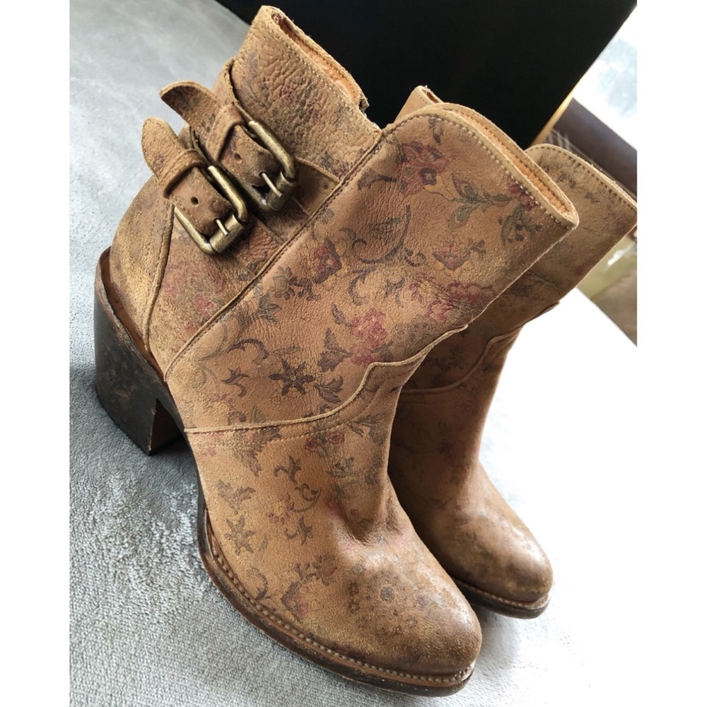 Lucchese Floral Printed Booties